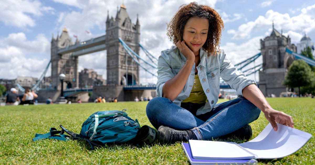 From Homesick to Fluent: Why Arabic Speaking Classes Matter for Arabs Living Abroad